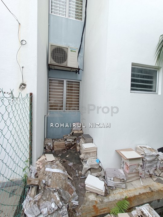 TAMAN SAUJANA RAWANG END LOT FOR SALE, Selangor, Rawang