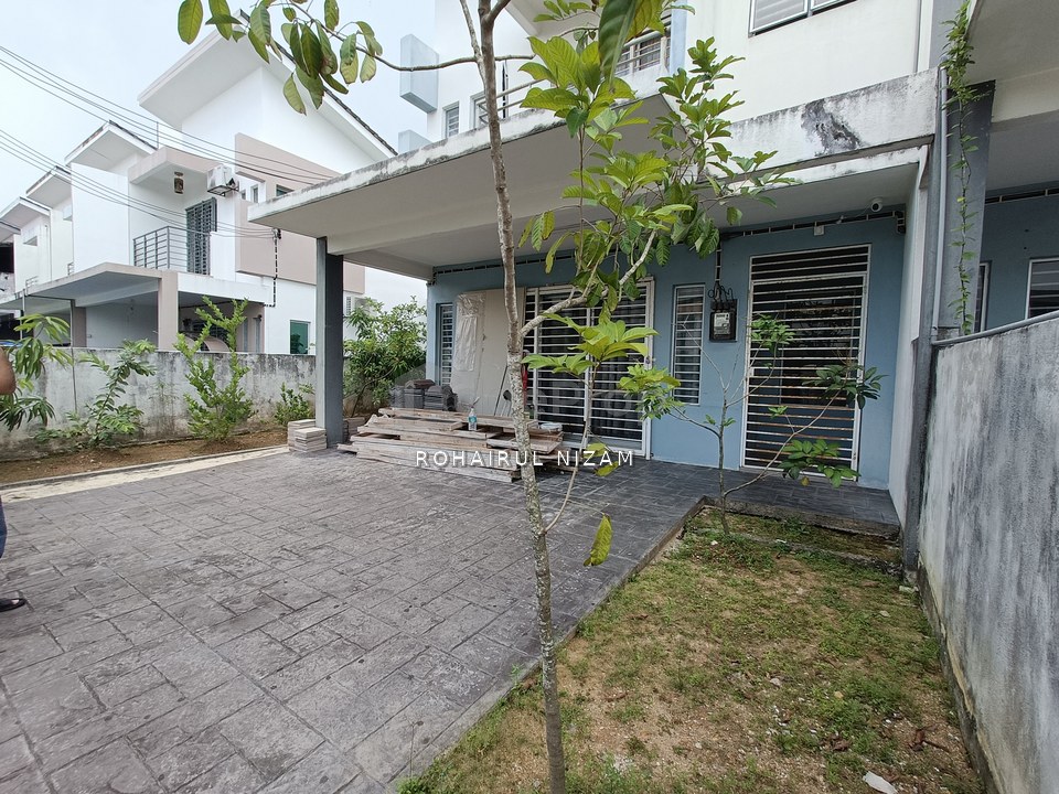 TAMAN SAUJANA RAWANG END LOT FOR SALE, Selangor, Rawang