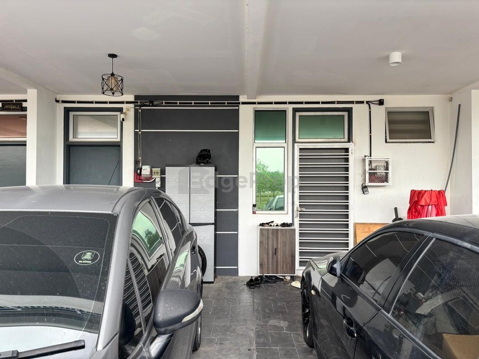 🏡TOWNHOUSE GROUND FLOOR (INTERMEDIATE)  | FOR SALE, Selangor, Dengkil