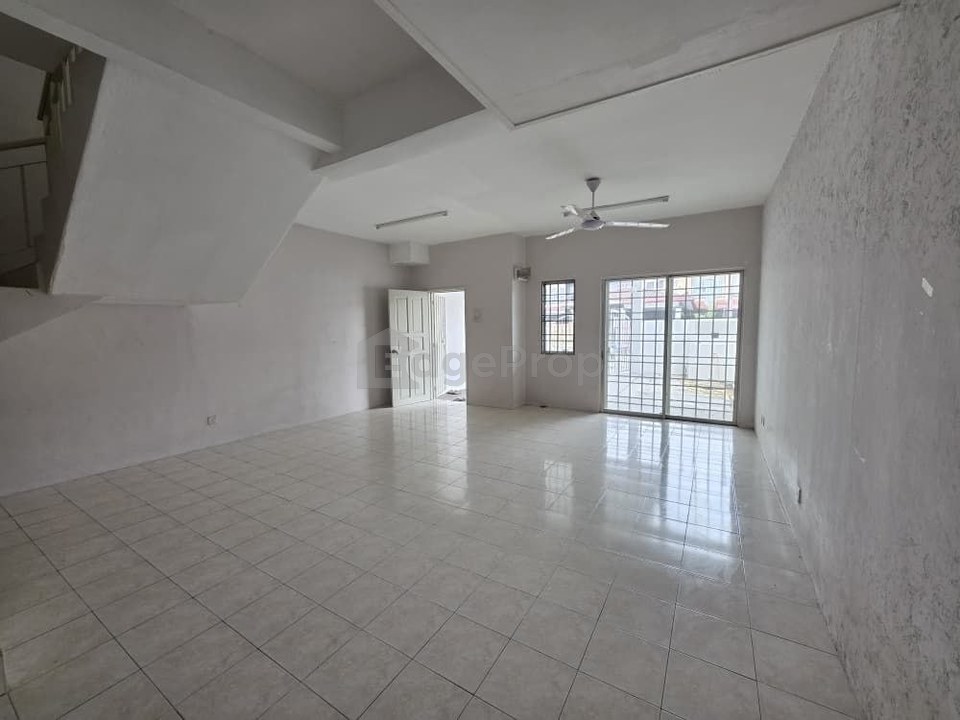 Price Reduced Below Bank Value 2 Storey House Taman Sentosa Klang, Selangor, Klang
