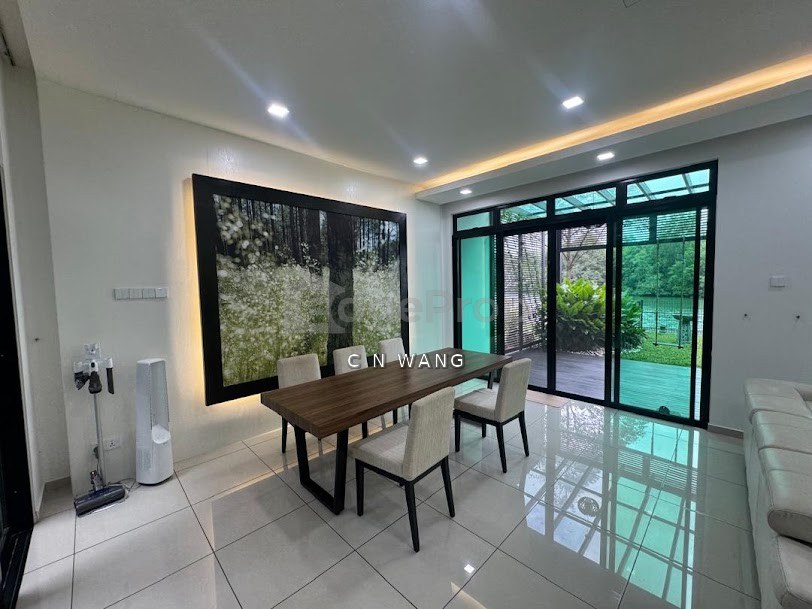 The WaterEdge Residences