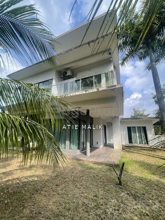 Cahaya SPK, Seksyen U9