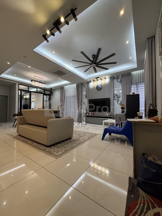 Premium Fully Renovated 2.5 Storey Semi D @ Residence Hills,Senawang,Seremban, Negeri Sembilan, Seremban