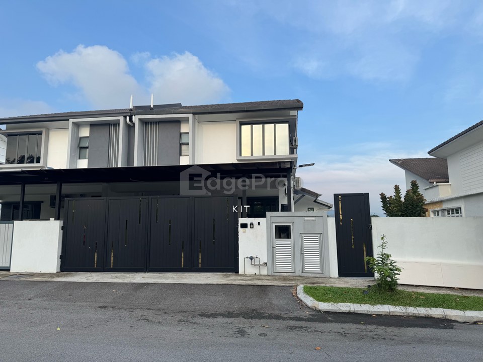 Premium Fully Renovated 2.5 Storey Semi D @ Residence Hills,Senawang,Seremban, Negeri Sembilan, Seremban