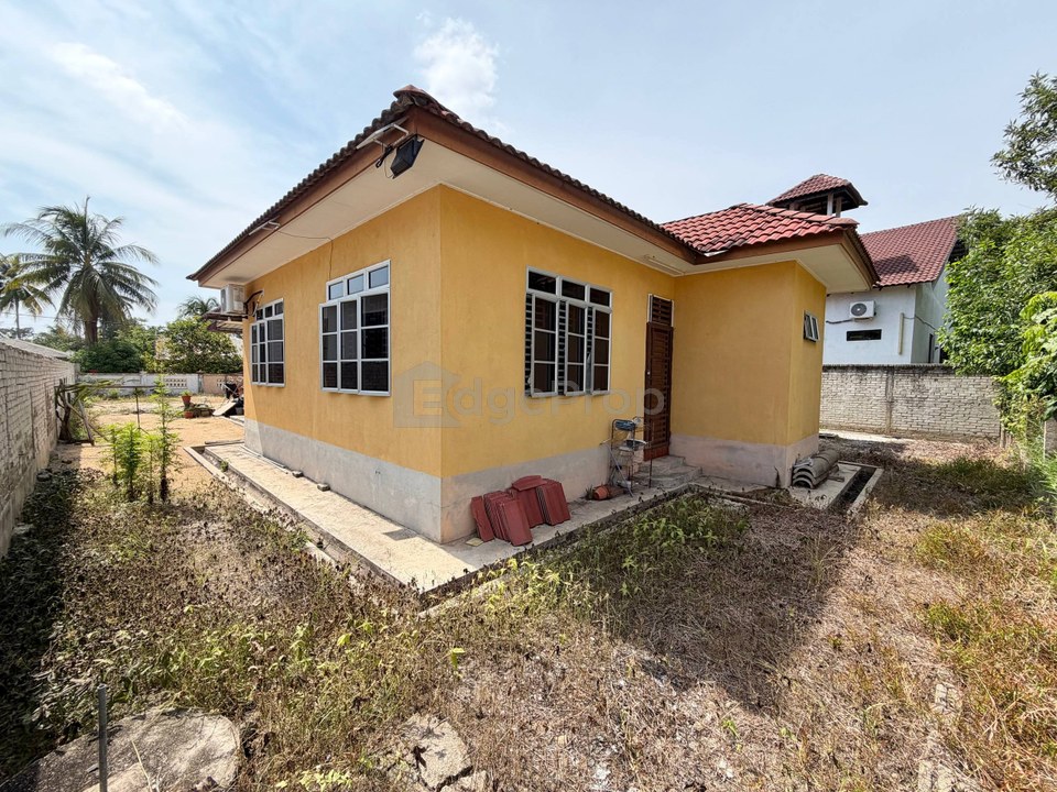 Banglo Kg Baru Kemasik, Terengganu, Kemasik