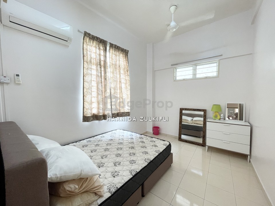 FULLY FURNISHED APARTMENT BUKIT BERUANG BESTARI, BATU BERENDAM MELAKA FOR SALE, Melaka, Bukit Beruang