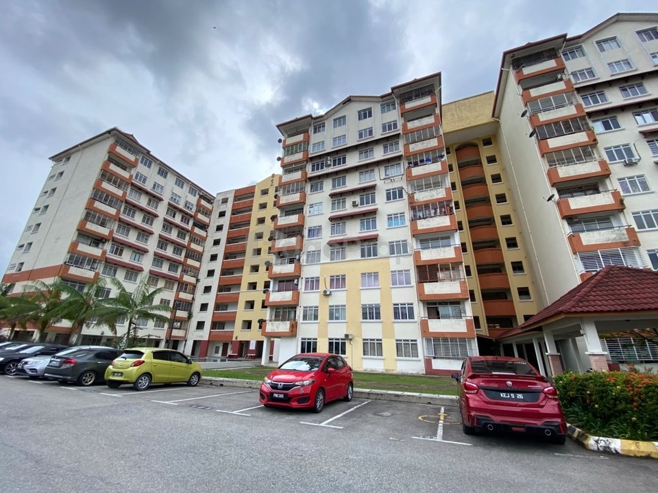 Putra Intan Condominium