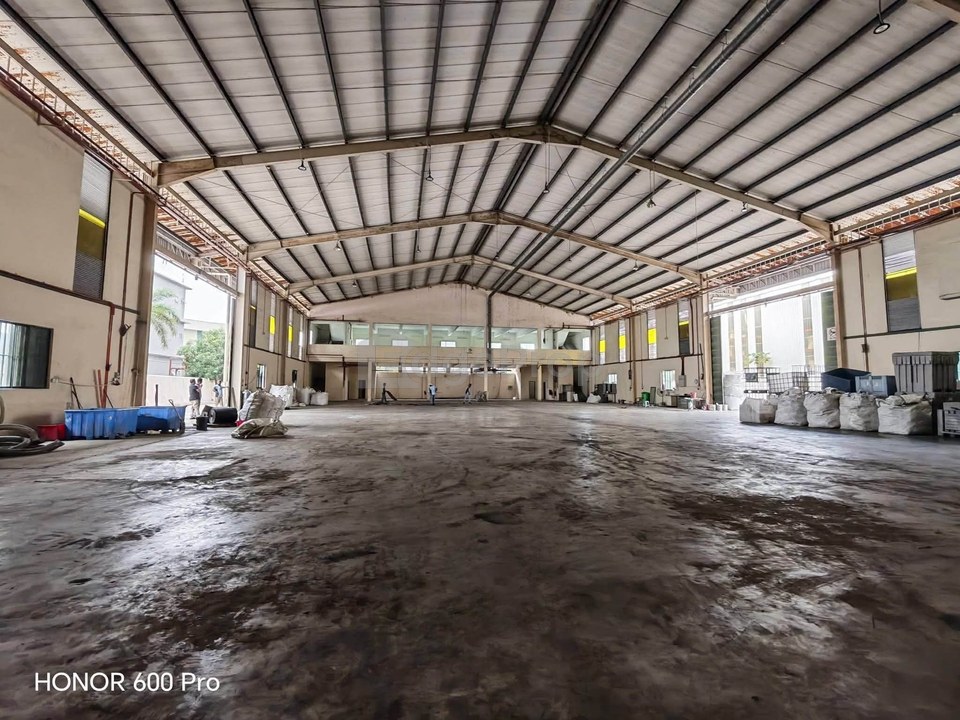 Land 43, 594sqft
- Power Supply 400amps
-3ton/m2
- With CF, Selangor, Bandar Puncak Alam