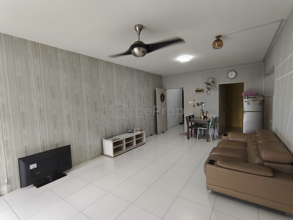 Lakeview Apartments