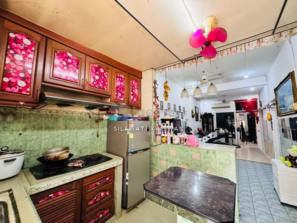 RUMAH CANTIK TERES SETINGKAT TAMAN TEMERLOH JAYA INDAH 2/1, Pahang, Temerloh