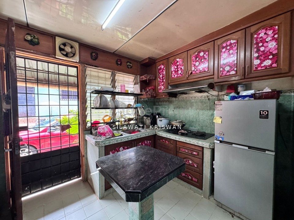 RUMAH CANTIK TERES SETINGKAT TAMAN TEMERLOH JAYA INDAH 2/1, Pahang, Temerloh