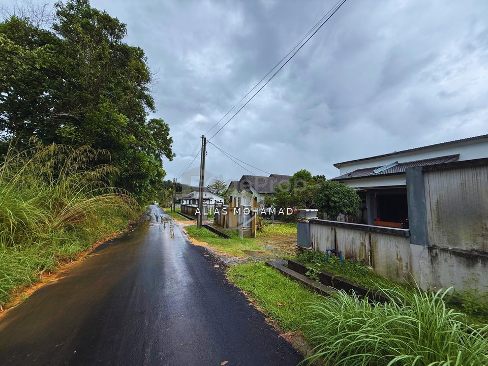 Rumah Semi-D Setingkat di Taman Perumahan Cherang Cina, Durian Guling, Marang, Terengganu, Terengganu, Marang