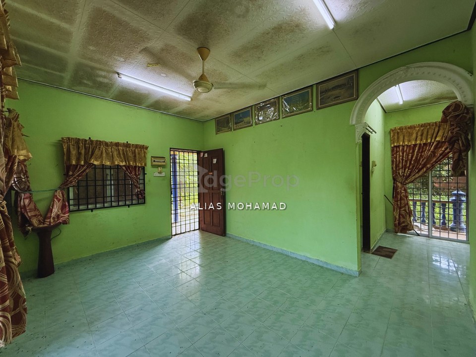 [Bawah MV]Rumah Banglo Setingkat di Kuala Abang, Dungun, Terengganu depan Stesen Minyak BHP Kuala Abang, Terengganu, Dungun
