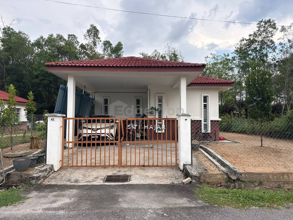 Mahkota Hills