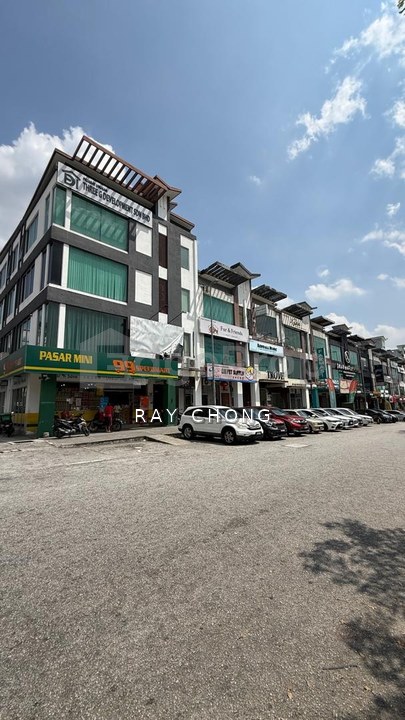 Mahkota Residence Shop