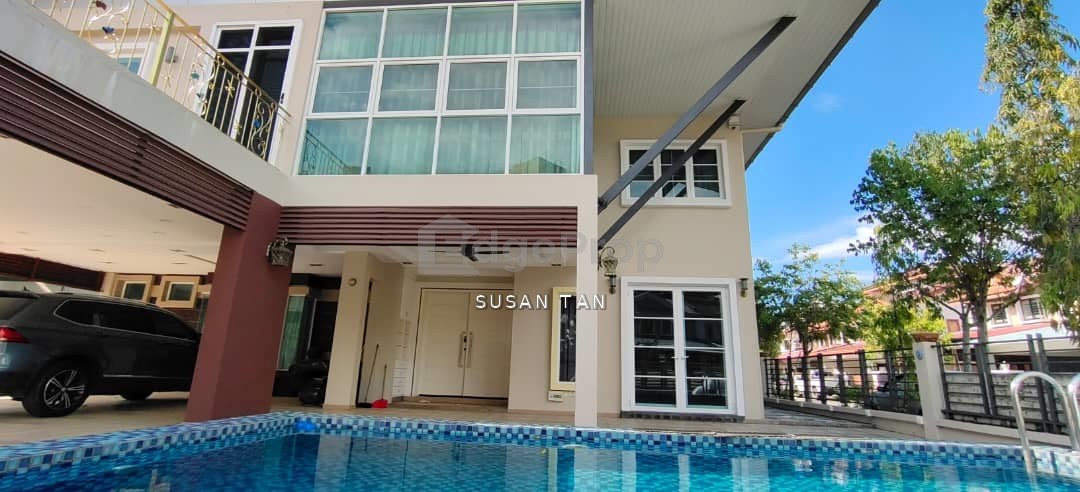 Signal Hill bungalow with swimming pool, Sabah, Kota Kinabalu