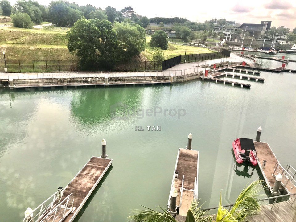 Emerald Bay @ Puteri harbour