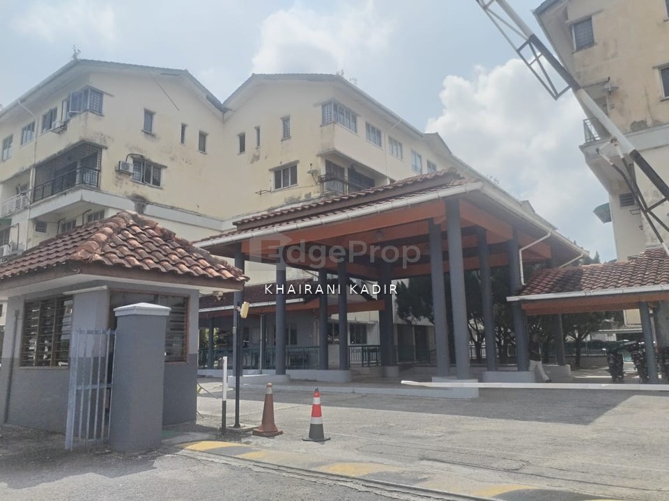 D'Puncak Suasana
