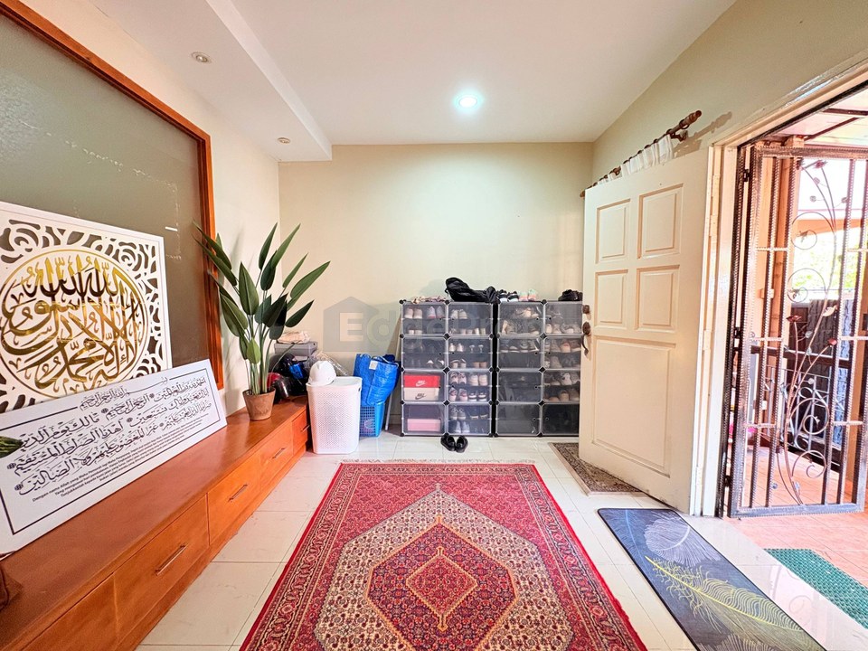 Jalan Adang Bukit Jelutong Shah Alam | 2 Storey Superlink 24x80 5 Bedrooms | RM750k - BUILT UP LUAS, PALING MURAH, PRIME LOCATION, Selangor, Shah Alam