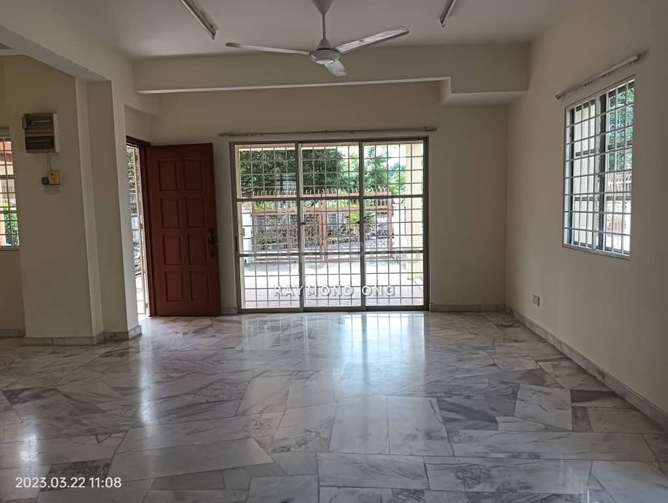Putra Height house for sale - End Lot with land, Selangor, Subang Jaya
