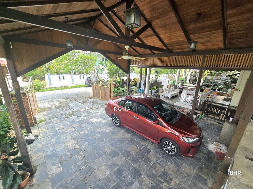 SEKSYEN 3, BANDAR BARU BANGI, SELANGOR, CORNER LOT 1.5 STOREY BUNGALOW HOUSE, FOR SALE  , Selangor, Bangi