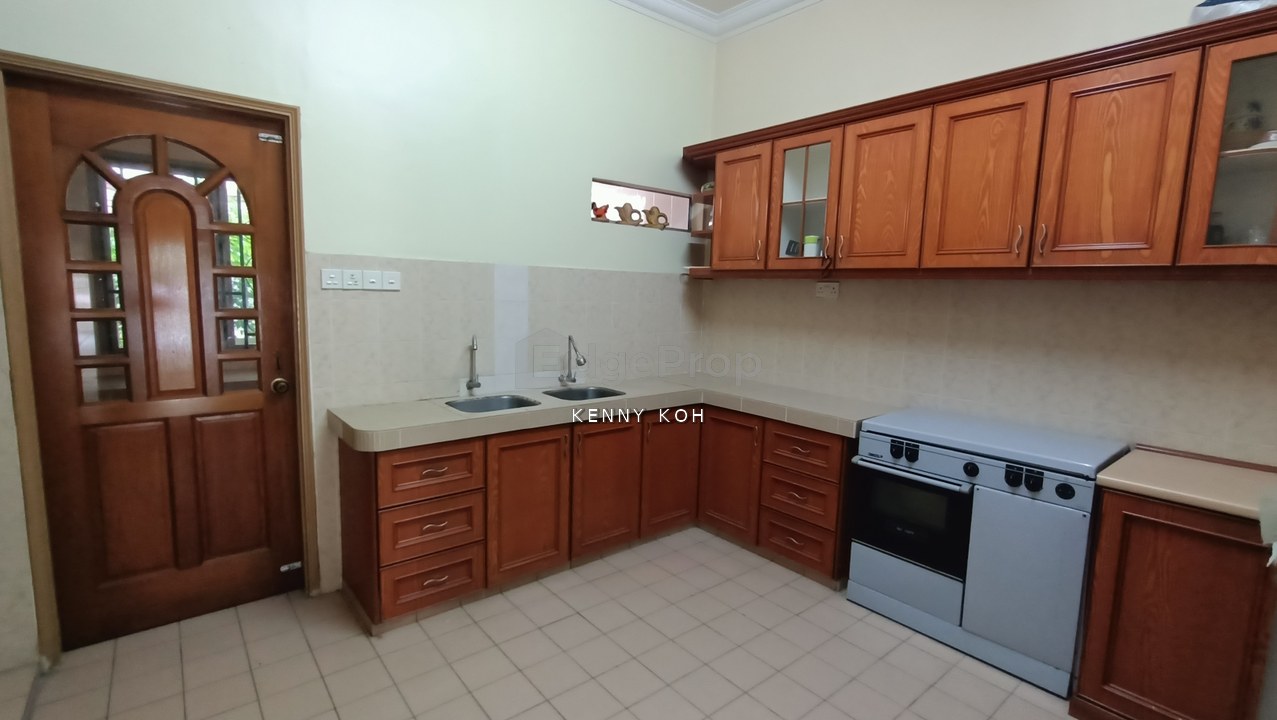 Kasawari Height, Bandar Puchong Jaya @ 2.5 Storey Terrace House, Selangor, Puchong