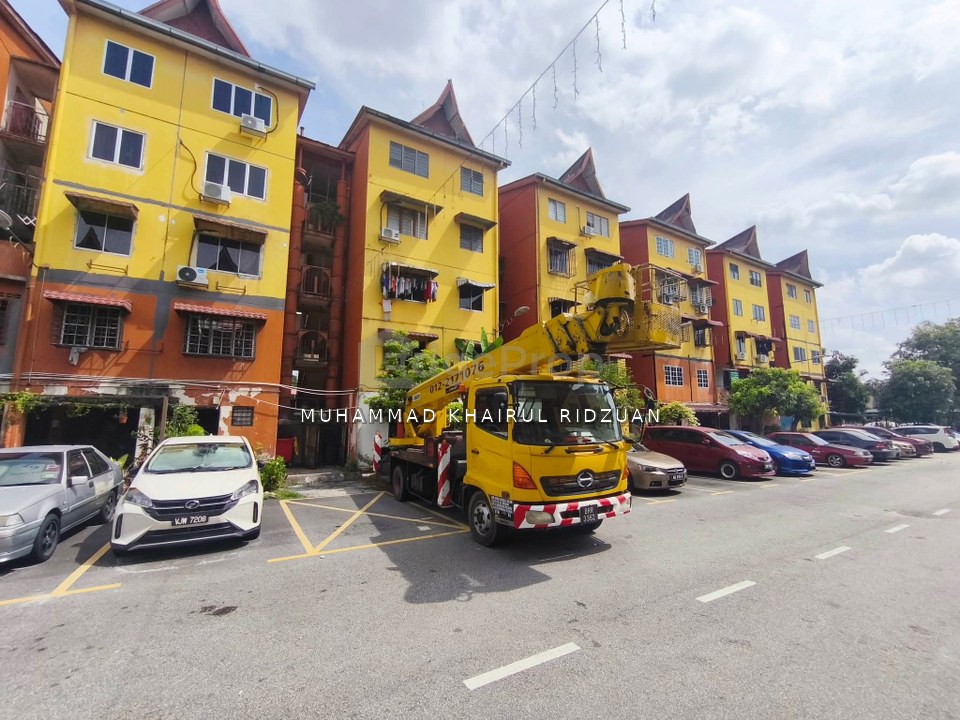 Bandar Sunway Low Cost Flat 7/15