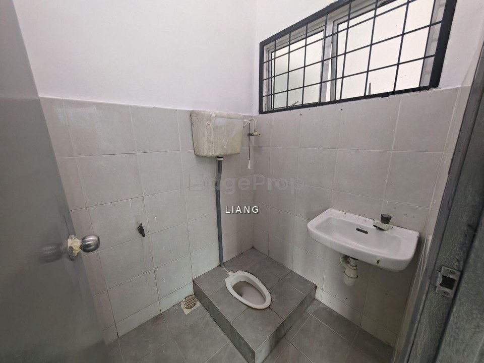 Taman Mengkibol Kluang Single Storey End Lot Terrace House For Sale Freehold, Johor, Kluang