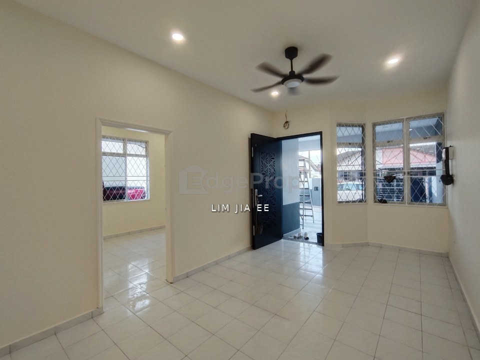 Taman Senai Utama Single Storey Terrace House Endlot For Sale, Johor, Senai