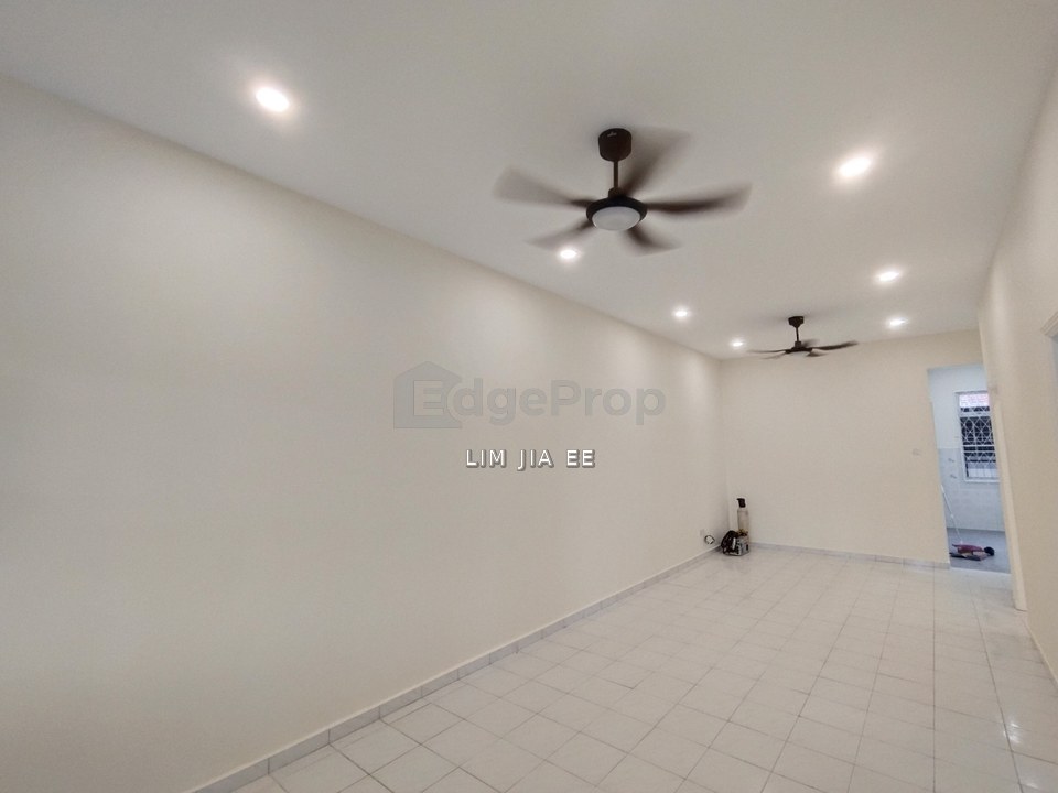 Taman Senai Utama Single Storey Terrace House Endlot For Sale, Johor, Senai