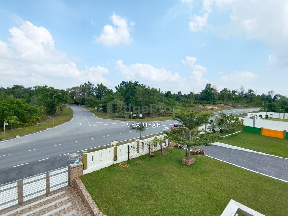 Nilai Spring Villas 2 Bungalow Lots with Existing Bungalow Unit For Sale, Negeri Sembilan, Nilai