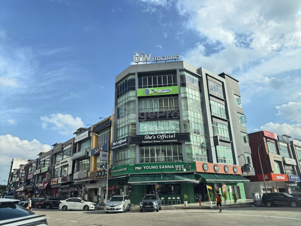 Taman Austin Heights