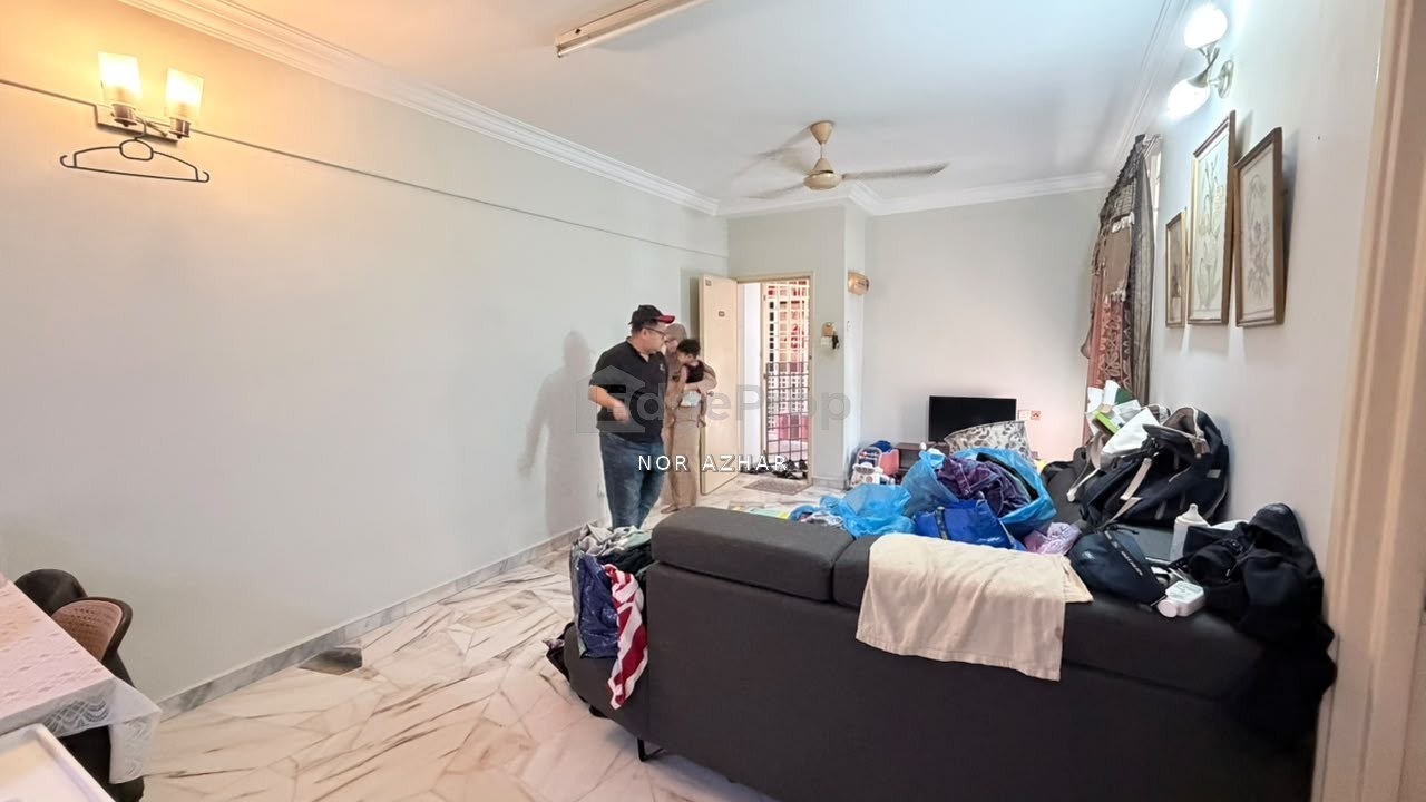 Apartment Suria Taman Kinrara. Corner unit, Selangor, Puchong