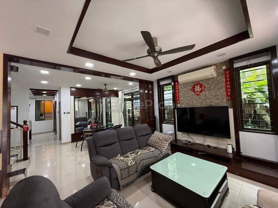 Taman Austin Heights