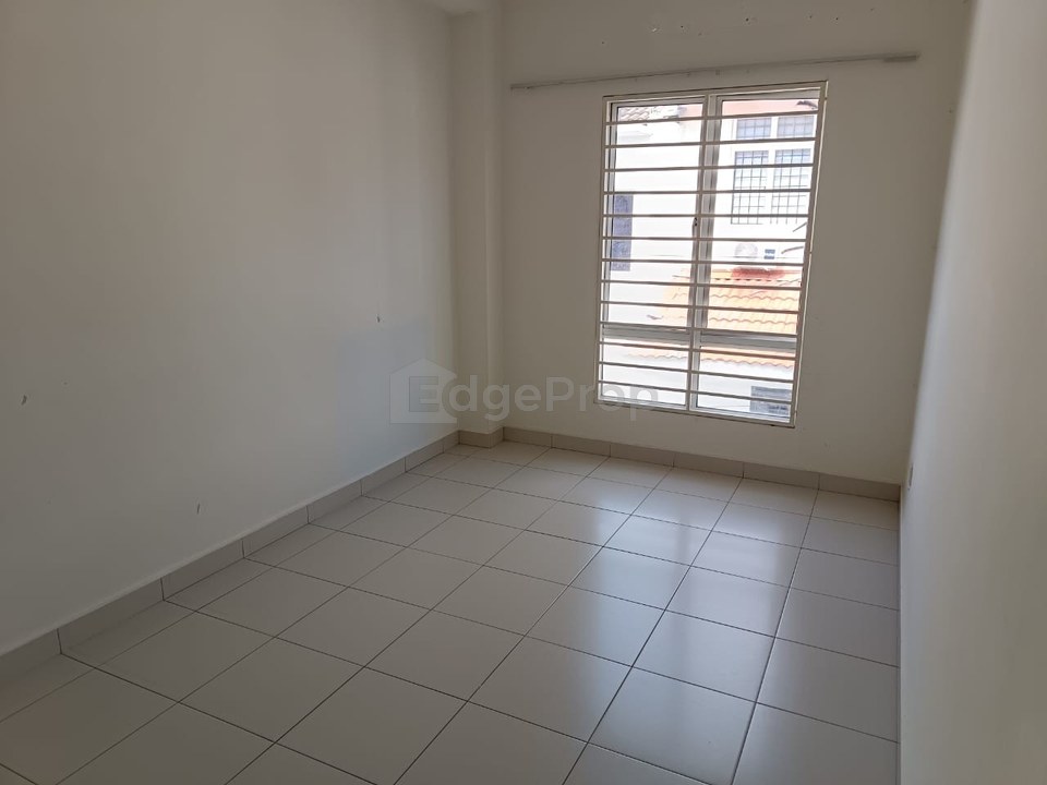 Seksyen 6 Bandar Rinching 2 Storey House For Sale, Selangor, Semenyih