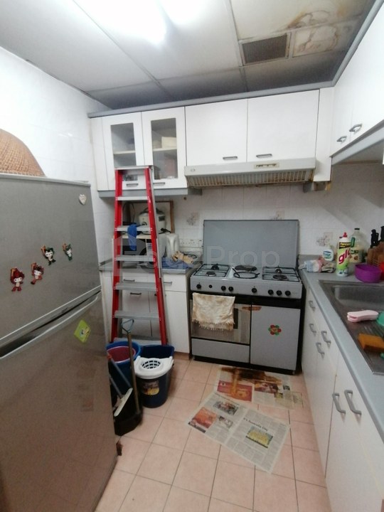 Vista Damai KLCC near LRT 5 mins 1 room 1 bath well kept, Kuala Lumpur, Ampang
