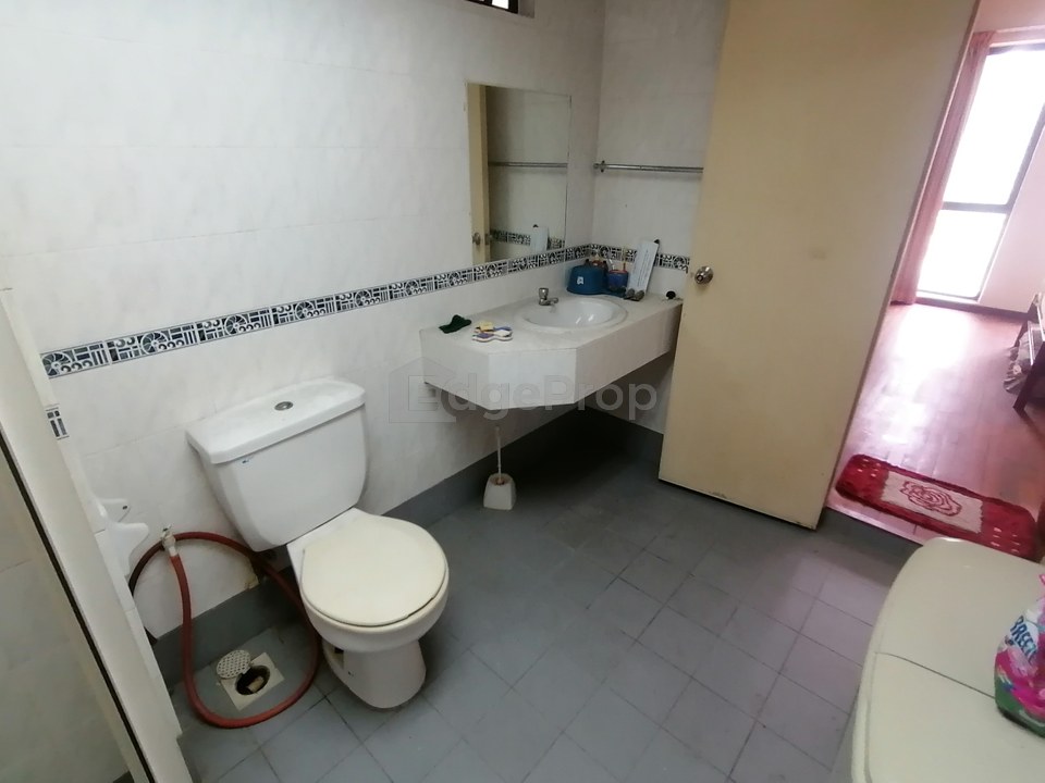 Vista Damai KLCC near LRT 5 mins 1 room 1 bath well kept, Kuala Lumpur, Ampang