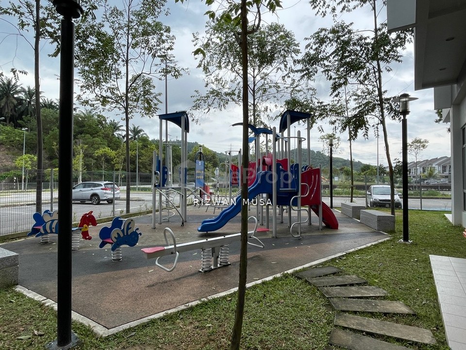 Beautiful Danau Perintis Condo Puncak Alam, Selangor, Bandar Puncak Alam