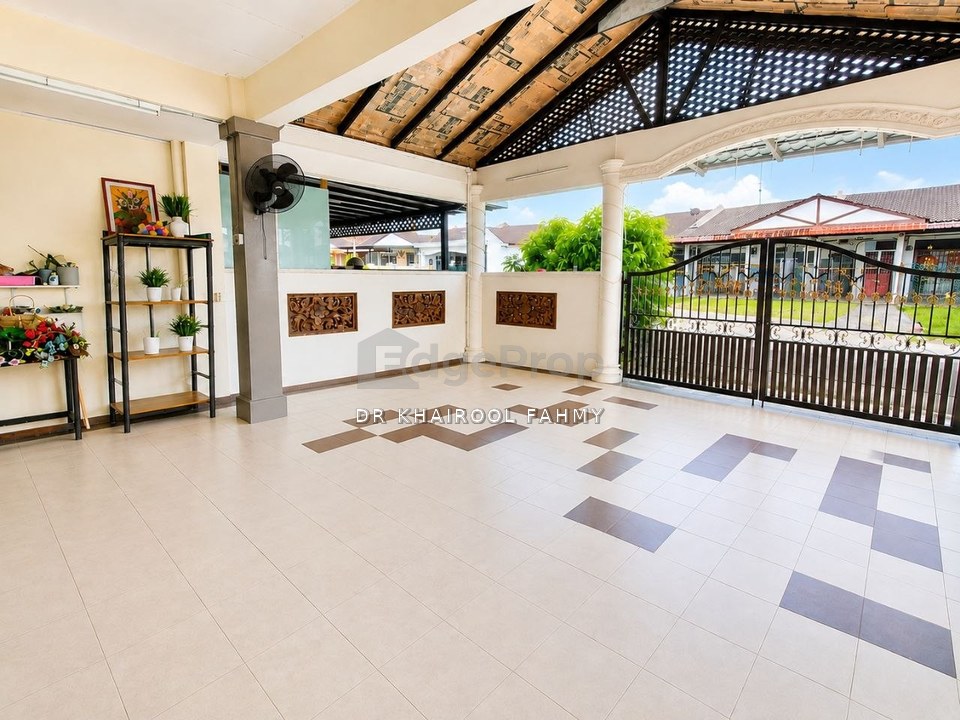Bandar putra Kulai Single Storey Terrace Renovated Big Size, Johor, Kulai