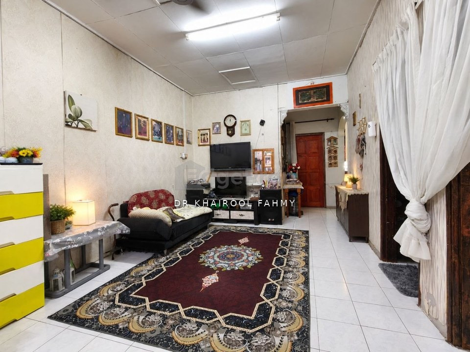 Bandar putra Kulai Single Storey Terrace Renovated Big Size, Johor, Kulai