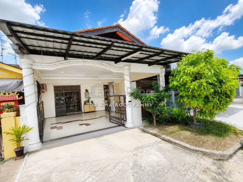 Bandar putra Kulai Single Storey Terrace Renovated Big Size, Johor, Kulai