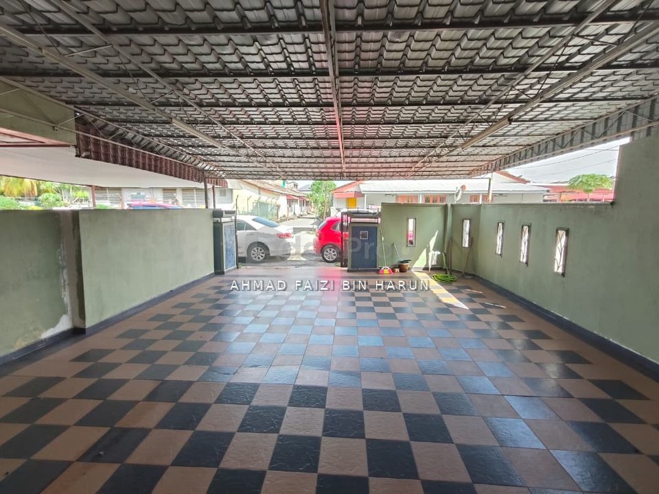 Double Storey End Lot Terrace for SALE Taman Pantai Mas Lukut N9 , Negeri Sembilan, Port Dickson