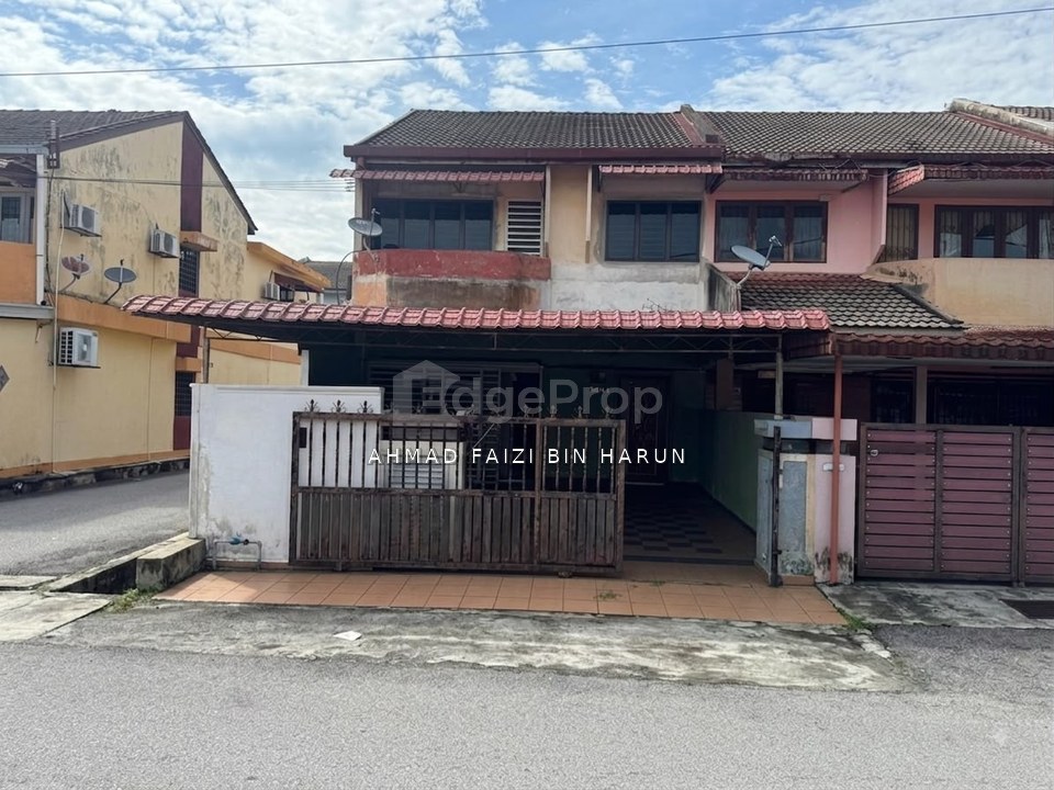 Double Storey End Lot Terrace for SALE Taman Pantai Mas Lukut N9 , Negeri Sembilan, Port Dickson