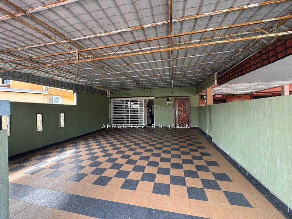 Double Storey End Lot Terrace for SALE Taman Pantai Mas Lukut N9 , Negeri Sembilan, Port Dickson