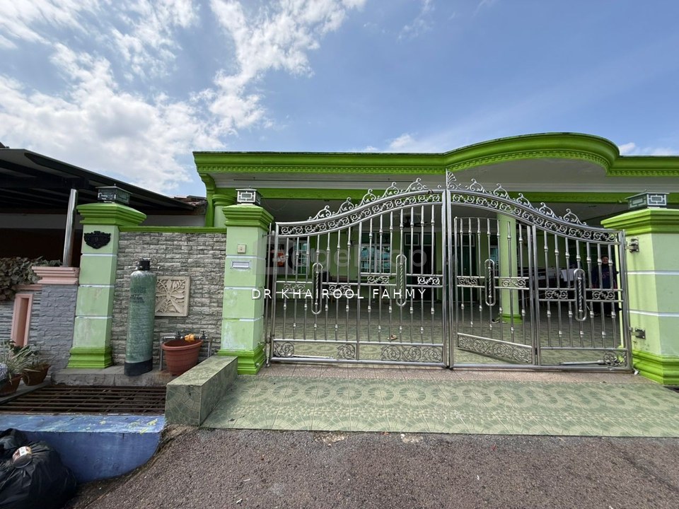 Taman Bukit Tiram Single Storey Renovated Non Bumi Unblocked View, Johor, Ulu Tiram
