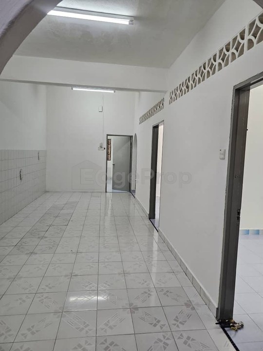 SINGLE STOREY HOUSE TAMAN KLANA JUBLI RASAH , SEREMBAN  FREE HOLD (22X80) RM320,000, Negeri Sembilan, Seremban