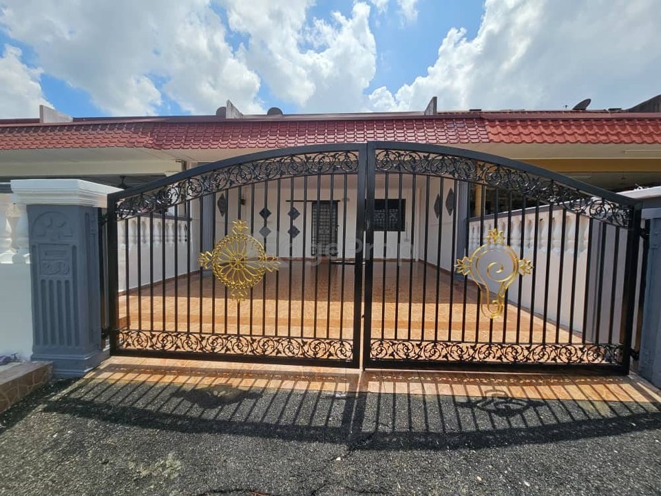 SINGLE STOREY HOUSE TAMAN KLANA JUBLI RASAH , SEREMBAN  FREE HOLD (22X80) RM320,000, Negeri Sembilan, Seremban