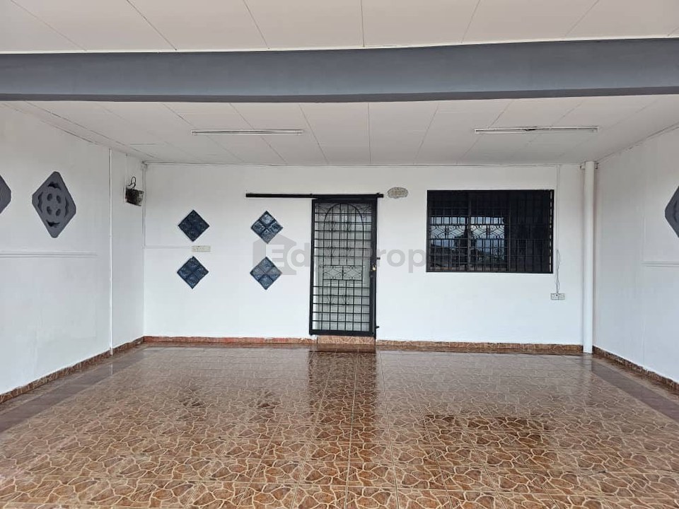 SINGLE STOREY HOUSE TAMAN KLANA JUBLI RASAH , SEREMBAN  FREE HOLD (22X80) RM320,000, Negeri Sembilan, Seremban