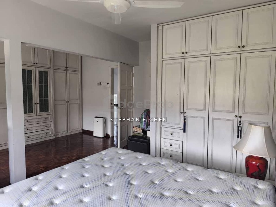 Corner bungalow for sale in SS1 Kampung Tunku PJ Petaling Jaya, Selangor, Petaling Jaya