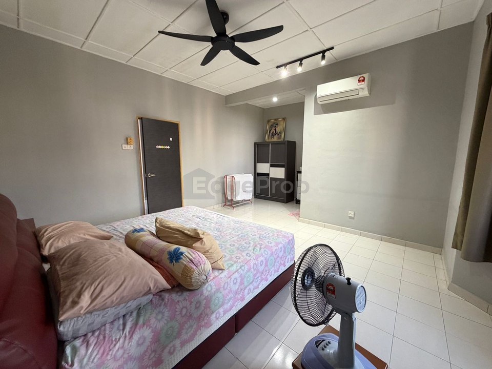 Cheap ENDLOT 2 storey terrace, Selangor, Cheras